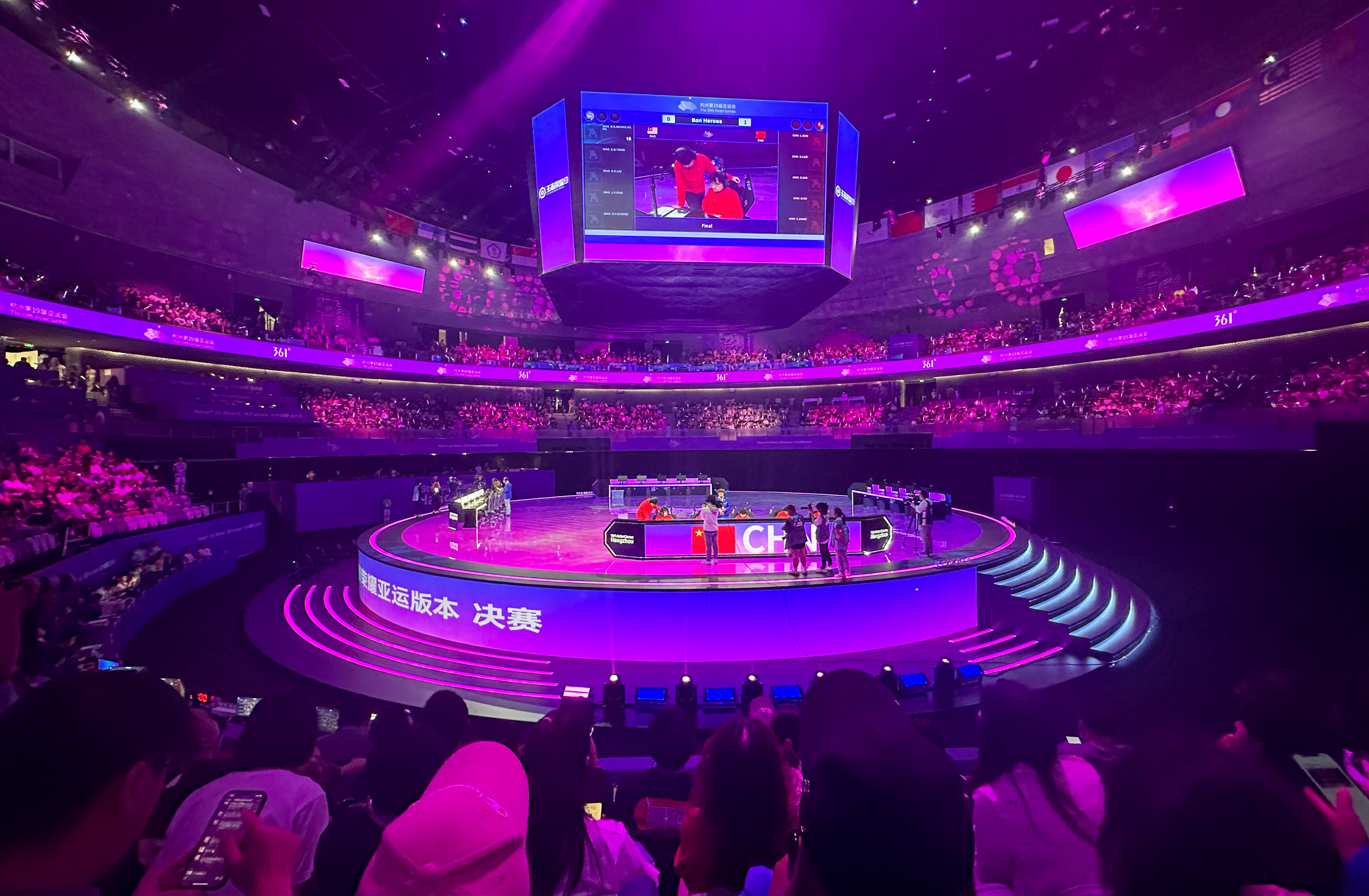 九游体育官网：喷火坦克游戏3d